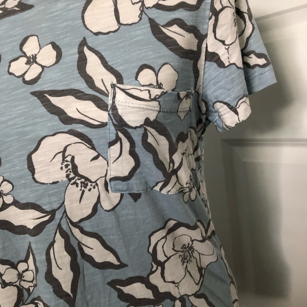 Sanctuary Light Blue, Gray and White Floral Pocket Tee - Picture 3 of 6